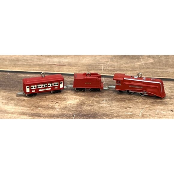 2009 HALLMARK KEEPSAKE MINI ORNAMENT QXM9202 THE RED COMET SET LIONEL TRAINS - Picture 5 of 9